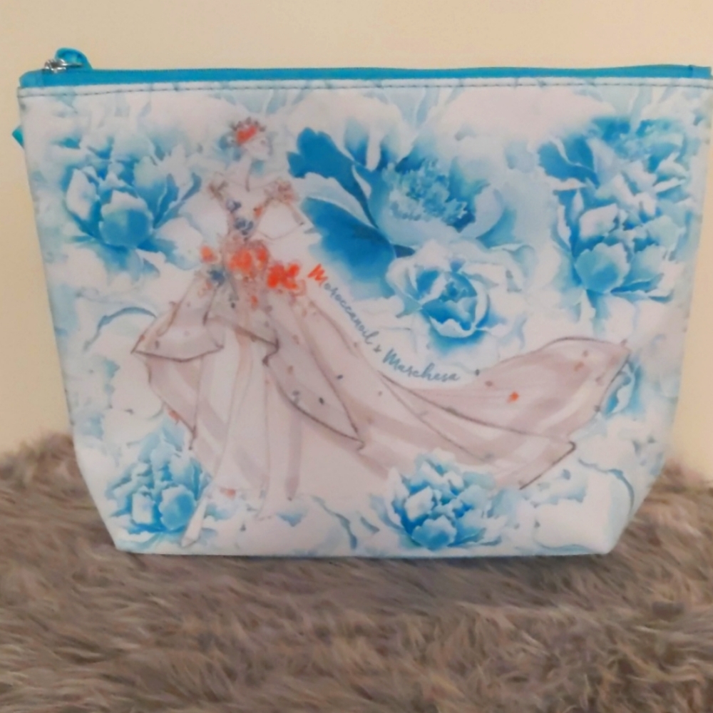 Moroccan oil makeup bag